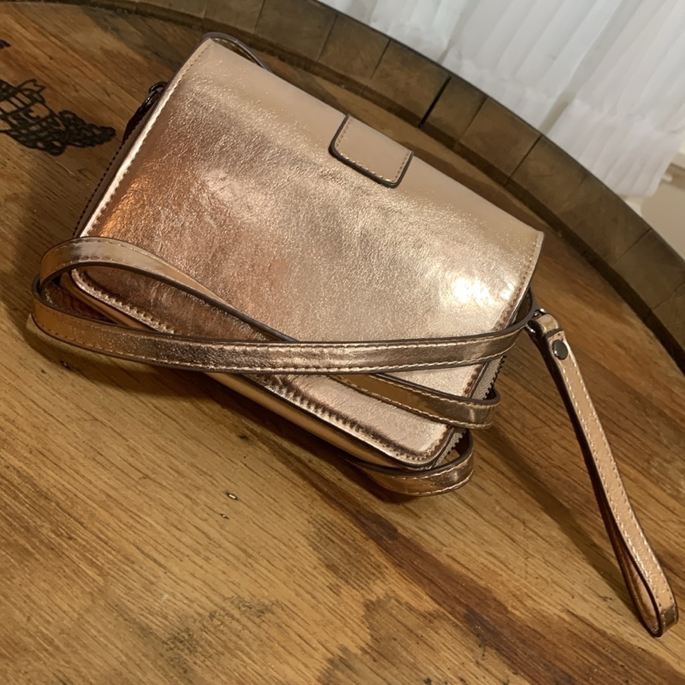 Sondra Roberts | Rose Gold Faux Leather Crossbody Wristlet Clutch Zip Around Bag - Picture 7 of 17